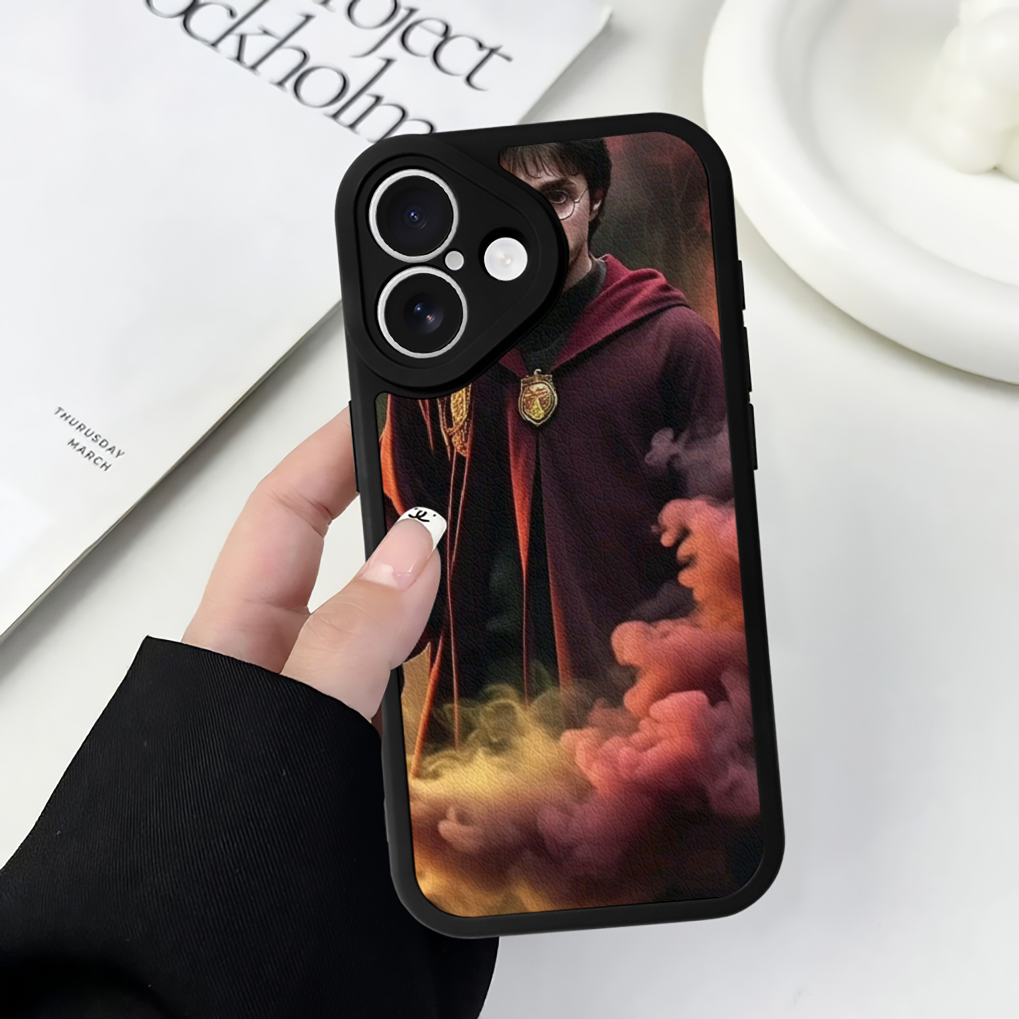 （画像用） Harry Potter ハリー・ポッターシリーズ 【iPhone 16シリーズ対応】シリコンスマホケース（レザー調） 材質：シリコン